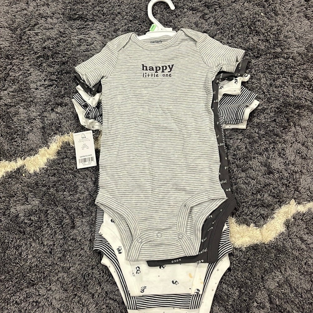 Carter’s baby clothing NWT panda set 5 pcs,size 18 months